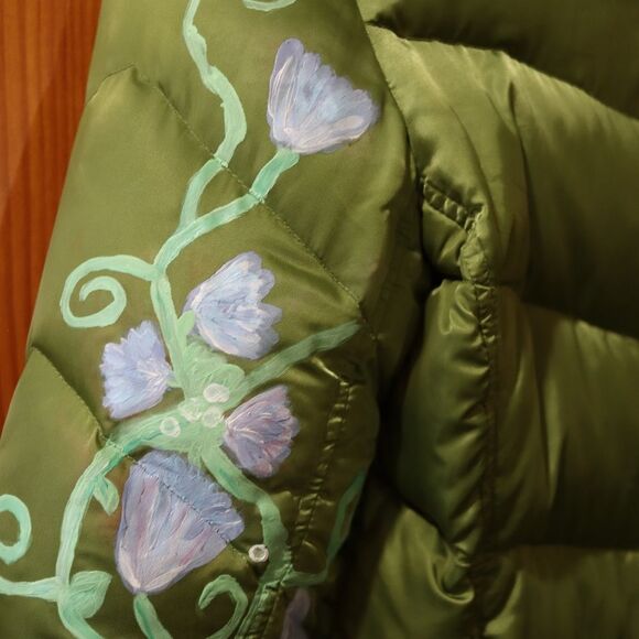 Eddie Bauer Down Green Puffer Goose Down Warm Jacket Upcycle Painted Coat XS - Picture 7 of 16